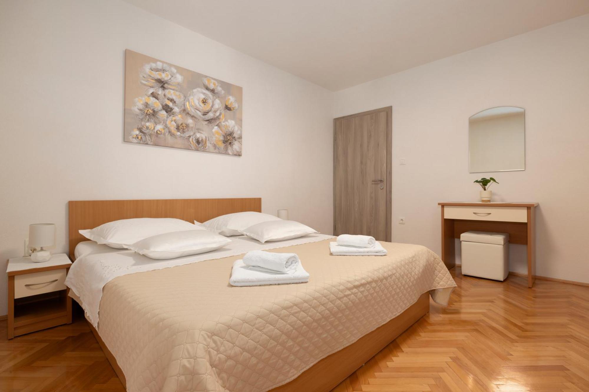 Marta Apartman