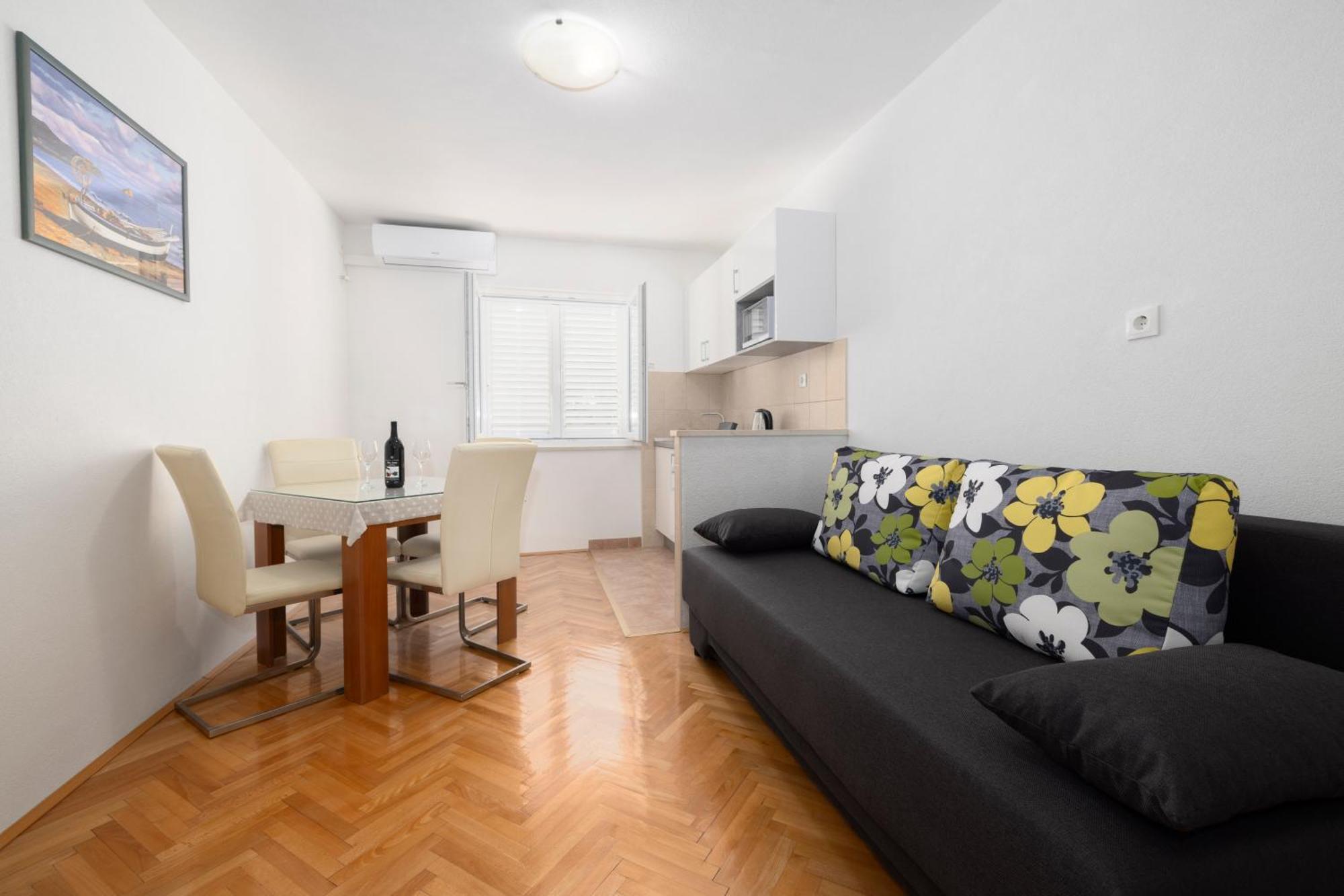 Marta Apartman