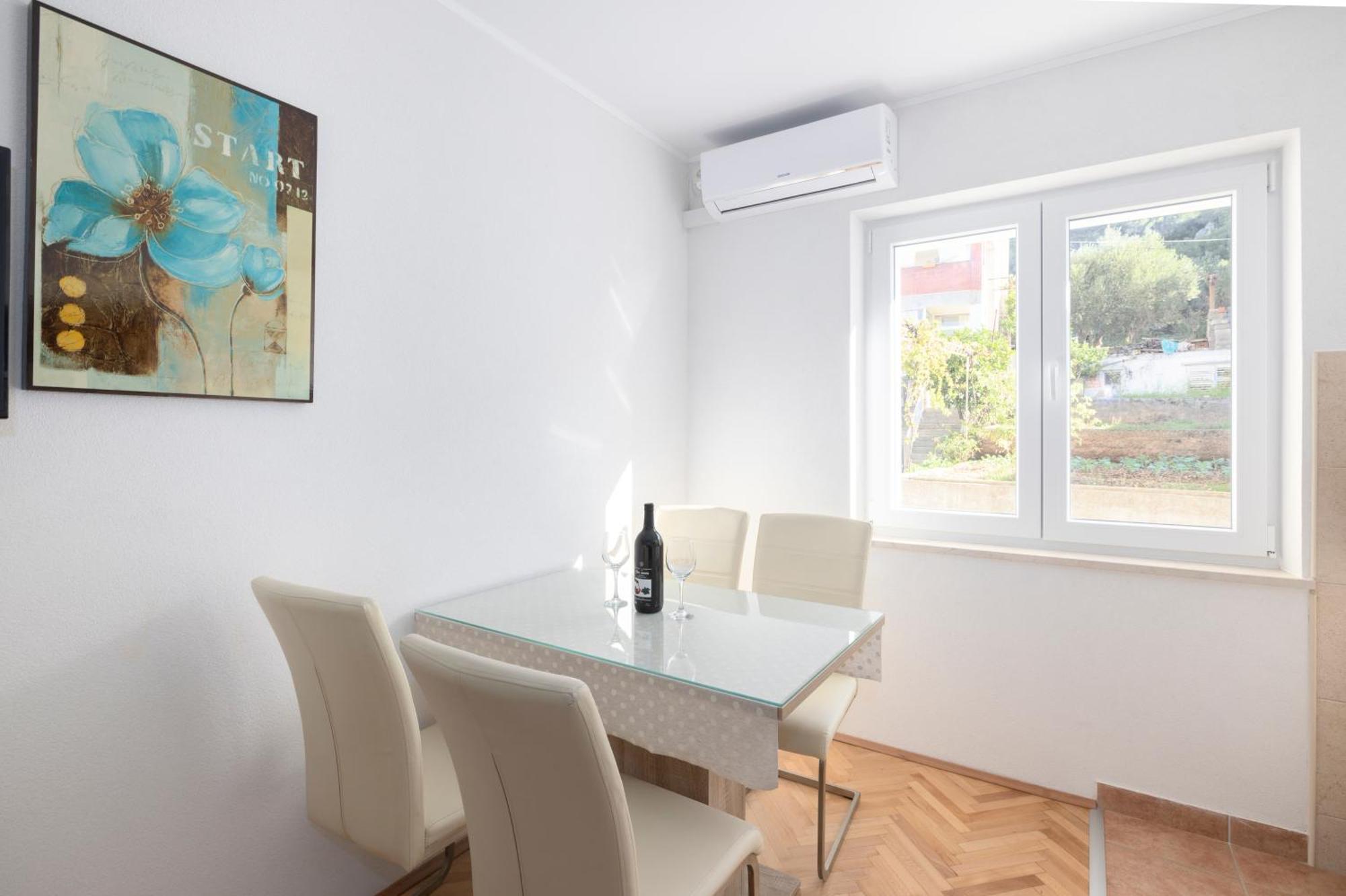 Marta Apartman